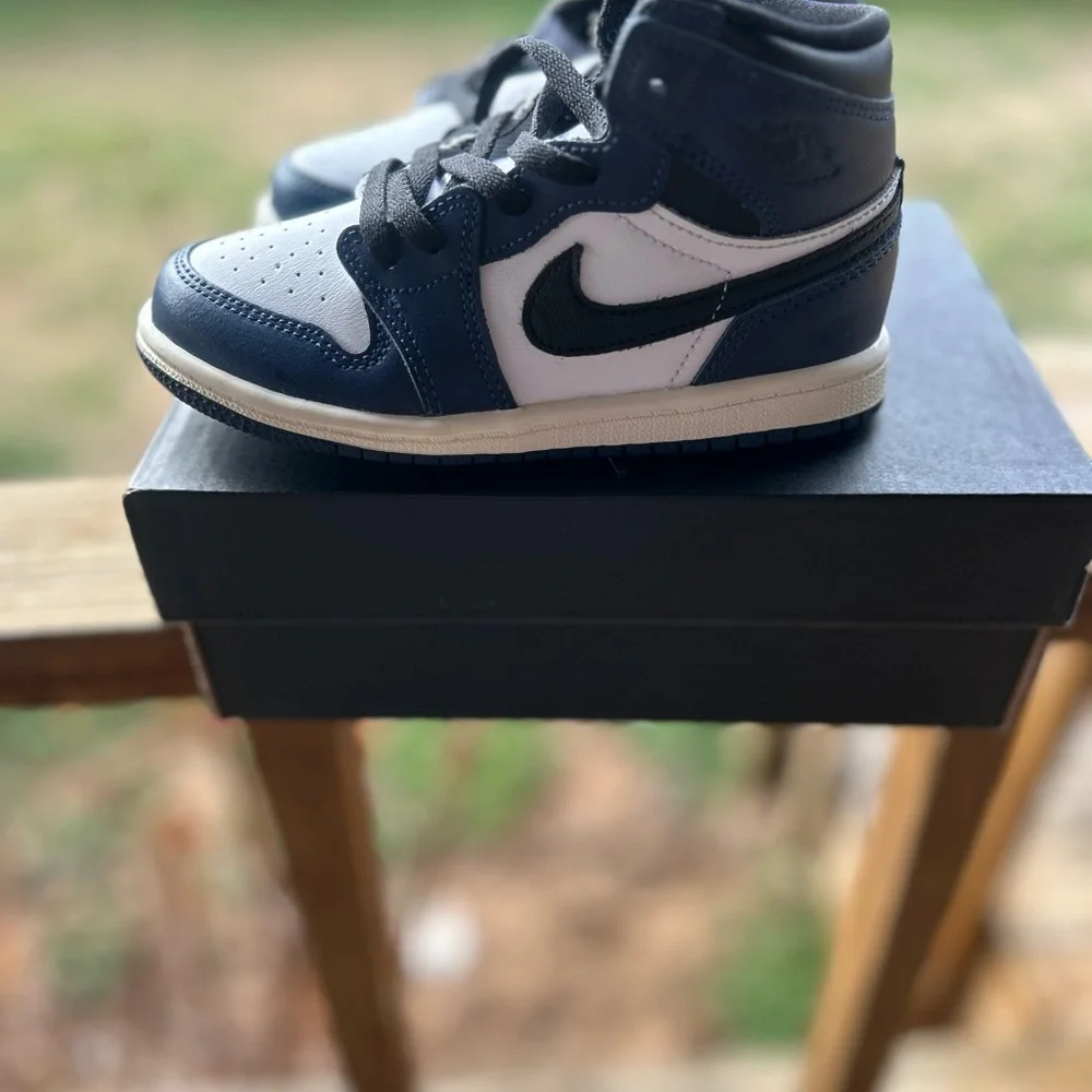 Brand new in box Jordan kids 10c - Picture 1 of 4